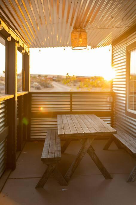 Cryptic Cabin-Tranquil Bohemian Getaway W/Hot Tub Yucca Valley Exteriör bild